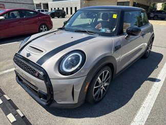 Used 2023 MINI Cooper S image 1
