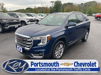 Used 2023 GMC Terrain SLT image 1
