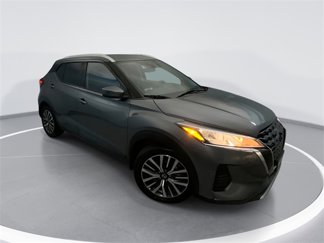 Used 2021 Nissan Kicks SV video 1