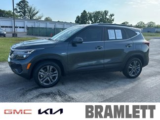Certified 2023 Kia Seltos S w/ Navigation Package image 1