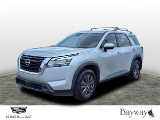 Used 2022 Nissan Pathfinder SV image 1