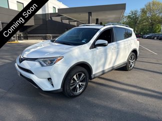 Used 2018 Toyota RAV4 XLE image 1