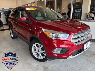 Used 2019 Ford Escape SE image 1