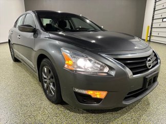 Used 2015 Nissan Altima 2.5 S w/ Special Edition Package image 1
