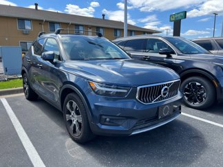 Used 2019 Volvo XC40 T4 Inscription image 1