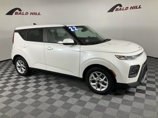 Certified 2022 Kia Soul LX w/ Technology Package image 1