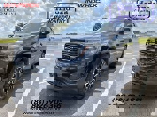 Used 2019 GMC Acadia SLT w/ Black Edition image 1