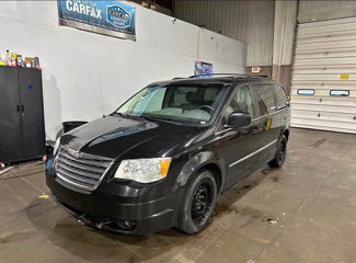 Used 2010 Chrysler Town & Country Touring image 1