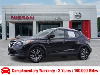 Used 2018 Nissan Kicks SV image 1