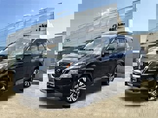 Used 2021 Nissan Rogue SV image 1