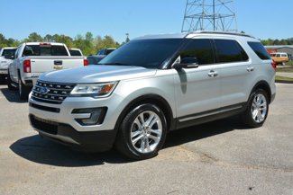 Used 2017 Ford Explorer XLT w/ Equipment Group 202A image 1