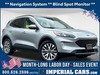 Used 2022 Ford Escape Titanium image 1