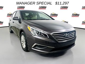 Used 2017 Hyundai Sonata SE image 1