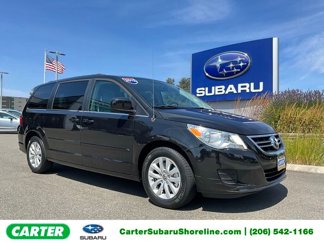 Used 2012 Volkswagen Routan SE image 1