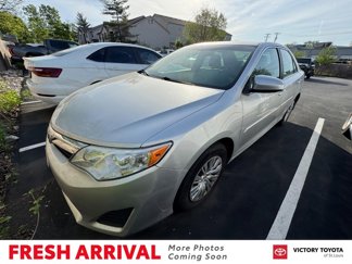 Used 2014 Toyota Camry LE image 1