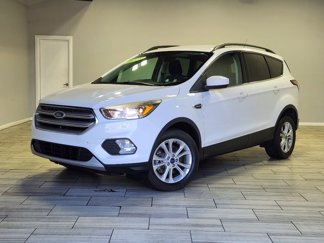 Used 2018 Ford Escape SE image 1