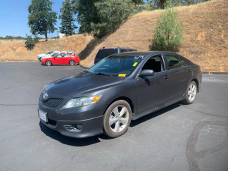 Used 2010 Toyota Camry SE image 1