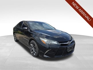 Used 2015 Toyota Camry XSE image 1