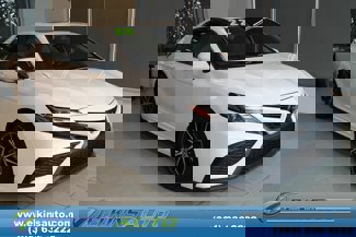 Used 2022 Toyota Camry SE image 1