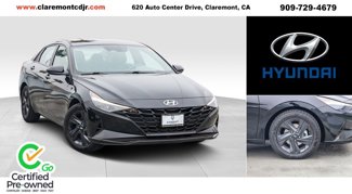 Used 2023 Hyundai Elantra SEL image 1