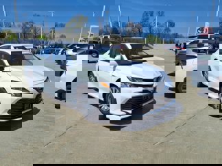 Certified 2019 Toyota Camry LE image 1