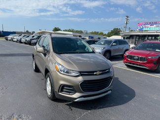 Used 2021 Chevrolet Trax LT w/ Premium Seat Package image 1