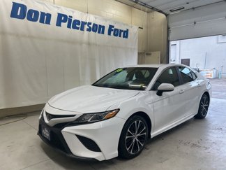 Used 2018 Toyota Camry L image 1