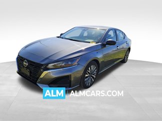 Used 2024 Nissan Altima 2.5 SV image 1