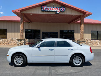 Used 2010 Chrysler 300 Touring image 1