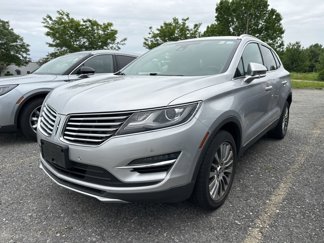 Used 2017 Lincoln MKC Reserve image 1
