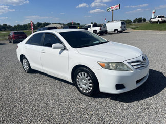 Used 2011 Toyota Camry LE image 1