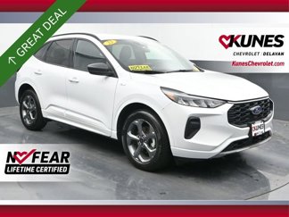 Used 2023 Ford Escape ST-Line image 1