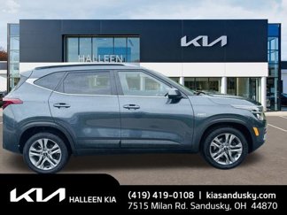 Certified 2023 Kia Seltos S w/ Navigation Package image 1