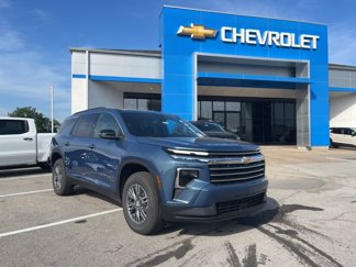 New 2025 Chevrolet Traverse LT image 1
