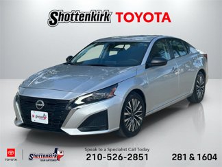Used 2024 Nissan Altima 2.5 SV image 1
