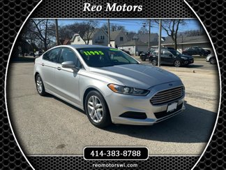 Used 2016 Ford Fusion SE image 1