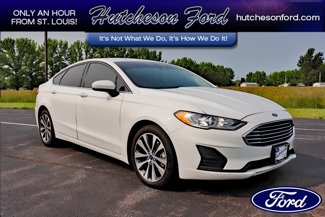 Used 2020 Ford Fusion SE image 1
