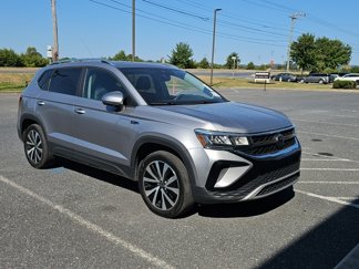 Used 2023 Volkswagen Taos SE w/ Panoramic Sunroof Package image 1