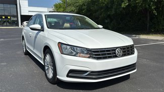 Used 2016 Volkswagen Passat 1.8T SE image 1