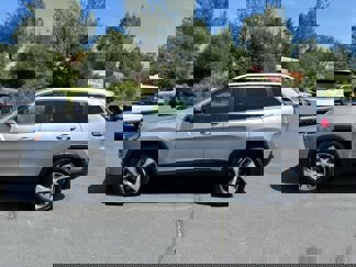 Used 2020 Jeep Cherokee Limited image 1