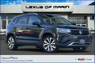 Used 2024 Volkswagen Taos SE image 1