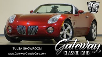 Used 2009 Pontiac Solstice Convertible w/ Premium Package image 1