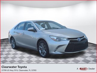 Used 2016 Toyota Camry SE image 1