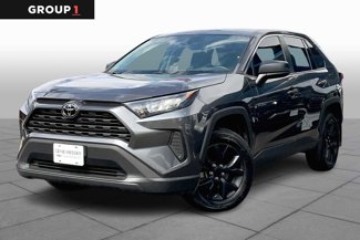 Used 2022 Toyota RAV4 LE image 1