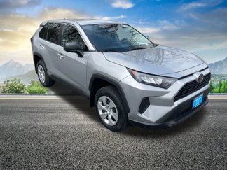 Used 2022 Toyota RAV4 LE image 1