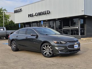 Used 2017 Chevrolet Malibu LT w/ Leather Package image 1