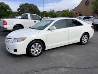 Used 2010 Toyota Camry LE image 1