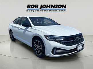 Used 2023 Volkswagen Jetta Sport image 1