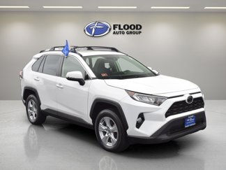 Used 2021 Toyota RAV4 XLE w/ Convenience Package image 1