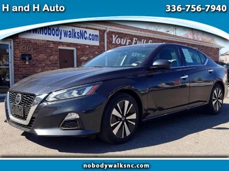 Used 2021 Nissan Altima 2.5 SV image 1